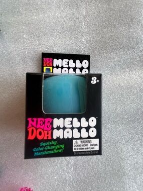 VIRAL! NeeDoh Mello Mallo Color-Changing Marshmallow - Teal Blue
